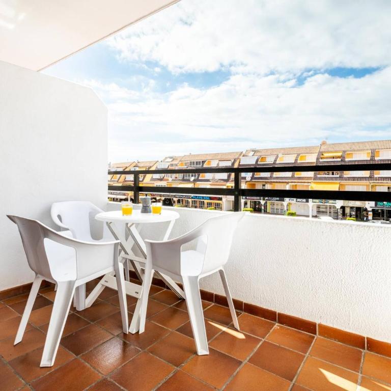 Beautiful Apartment Fantastic Position - Dreibettzimmer - 9