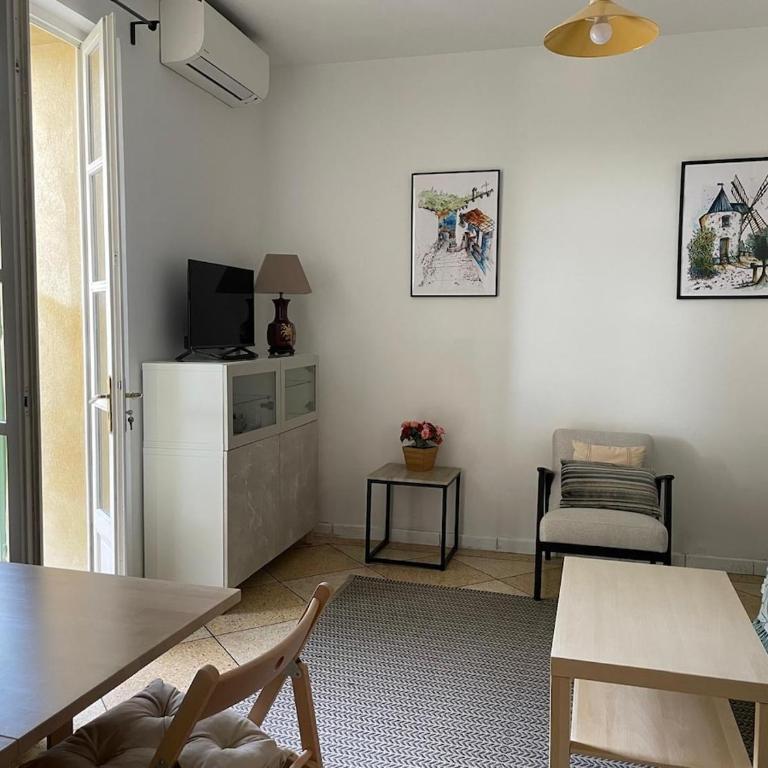 T1 Bis proche des plages de Magaud et Méjean - Apartment mit 1 Schlafzimmer - 8