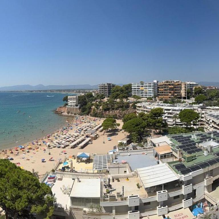Salou Vistas Playa - Two-Bedroom Deluxe Apartment with Ocean View - 13