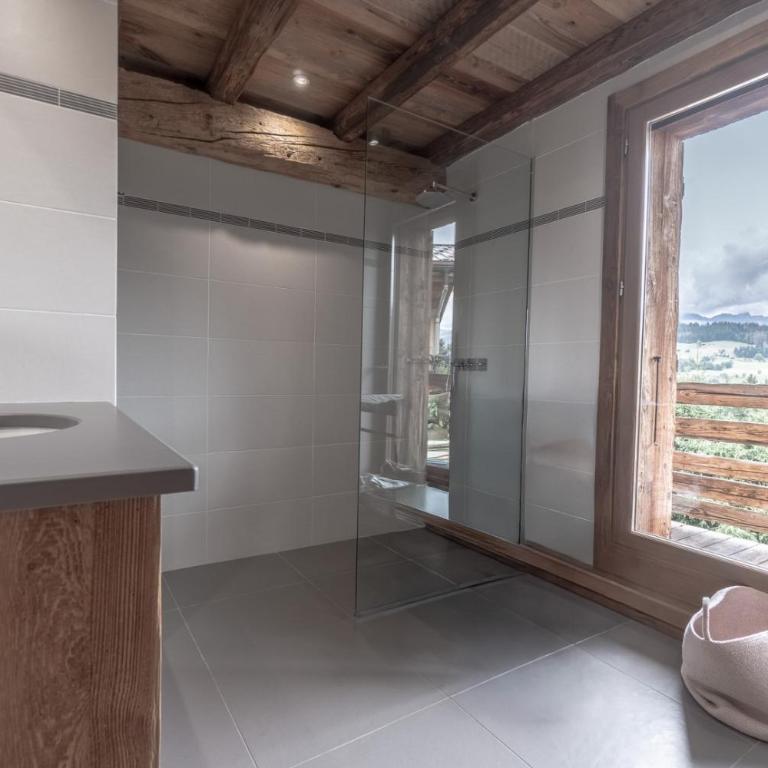 Nice chalet balcony view all within walking distance - Maison de Vacances - 14