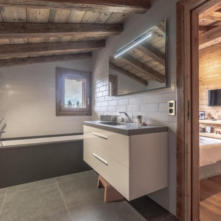 Nice chalet balcony view all within walking distance - Maison de Vacances - 20