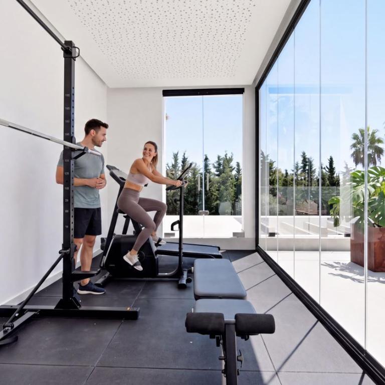 VACATION MARBELLA I Villa Confort, Private Heated Pool, Rooftop Jacuzzi, Gym, 5min Drive to the Beach, BBQ, 7 BDRS, Luxury Villa - Villa Superior - 20