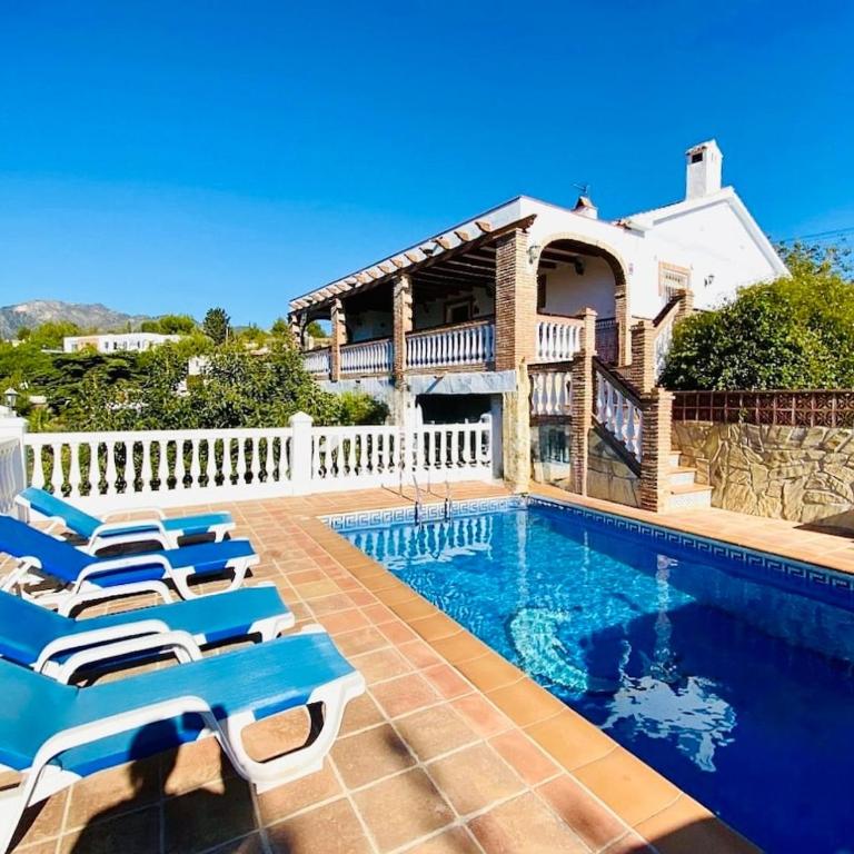 Villa Antonio, Private Pool,A C, Parking, BBQ - Casa de 3 dormitorios - 1