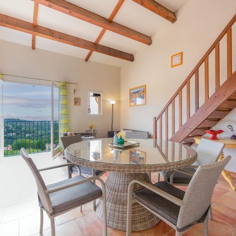 Spacieux appartement, vue mer 6 personnes - Three-Bedroom Apartment - 1