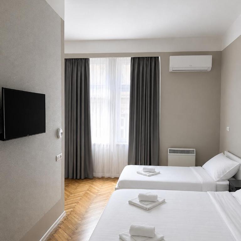 Nice 5 Apartments - Deluxe Triple Room - 3