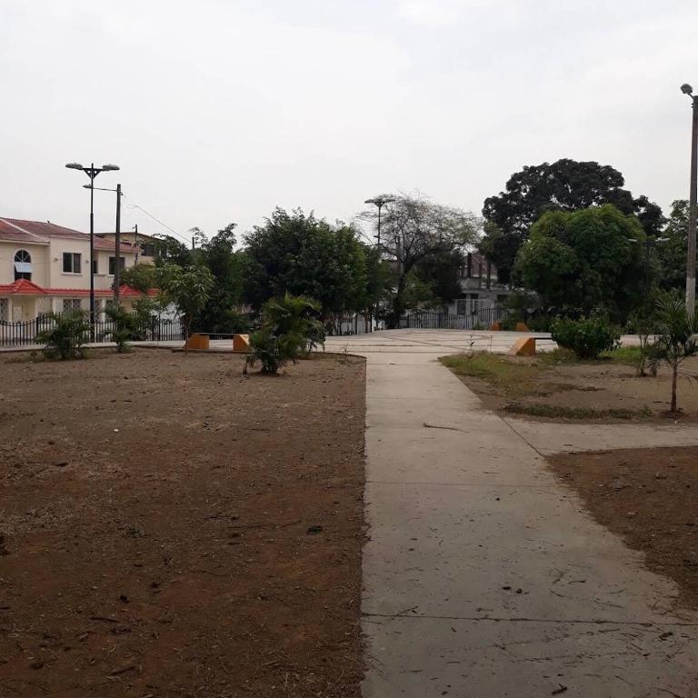 Spacious Private Apartment 2 Bedrooms Full PB Laundry Patio - Apartamento de 2 dormitorios - 11