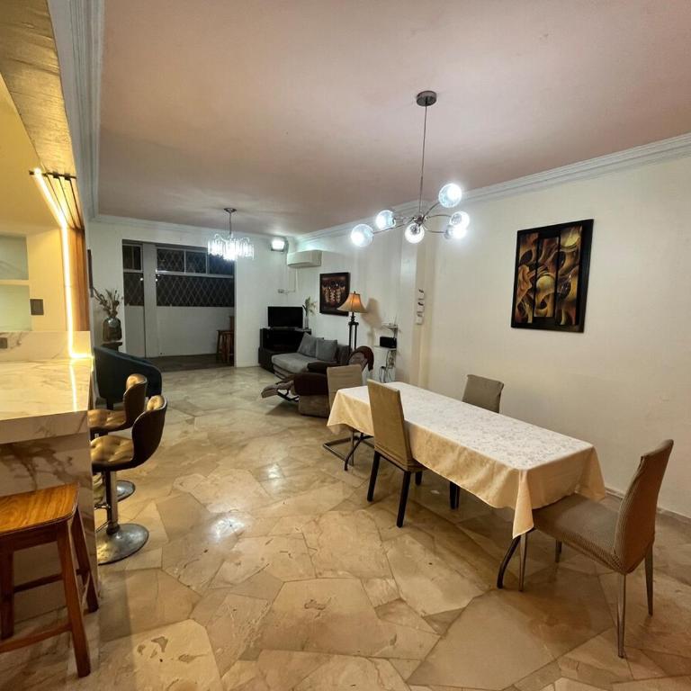 Spacious Private Apartment 2 Bedrooms Full PB Laundry Patio - Apartamento de 2 dormitorios - 15