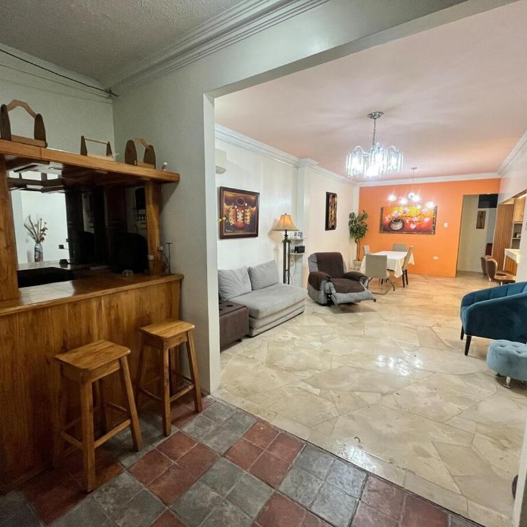 Spacious Private Apartment 2 Bedrooms Full PB Laundry Patio - Apartamento de 2 dormitorios - 20