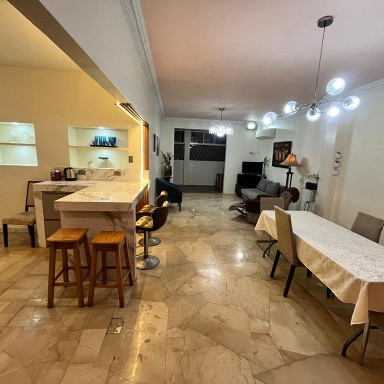 Spacious Private Apartment 2 Bedrooms Full PB Laundry Patio - Apartamento de 2 dormitorios - 30