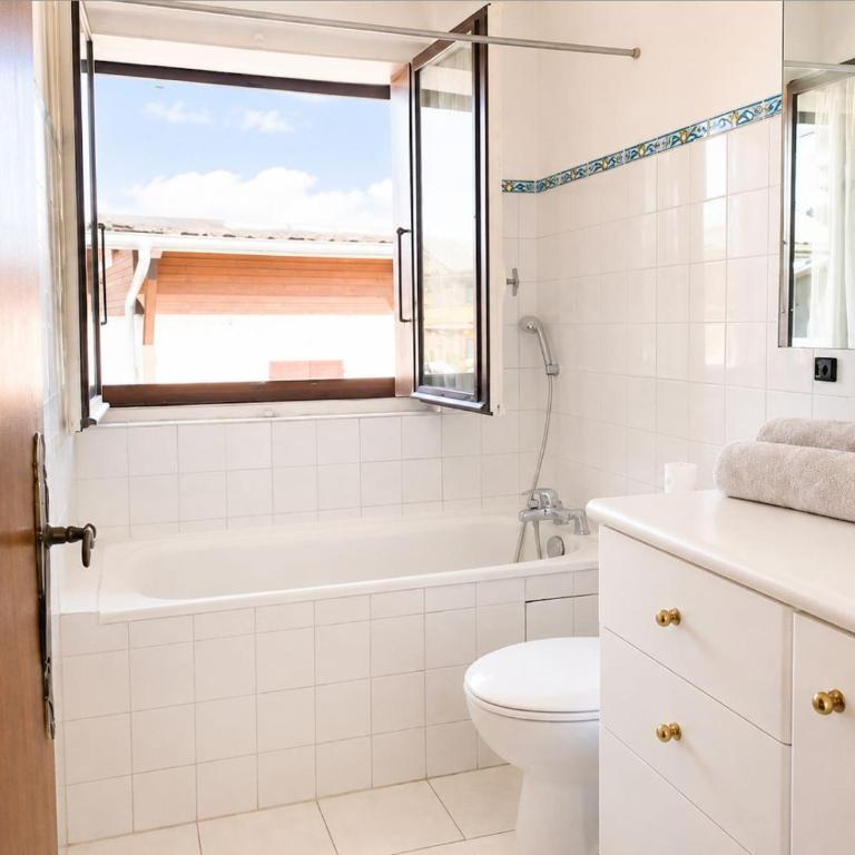 T2 5min Centre - Parking privé - Les Roches Fleuries - Megève - Two-Bedroom Apartment - 19