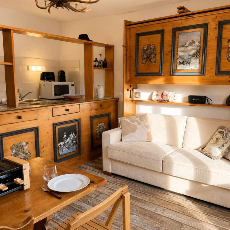 T2 5min Centre - Parking privé - Les Roches Fleuries - Megève - Two-Bedroom Apartment - 1