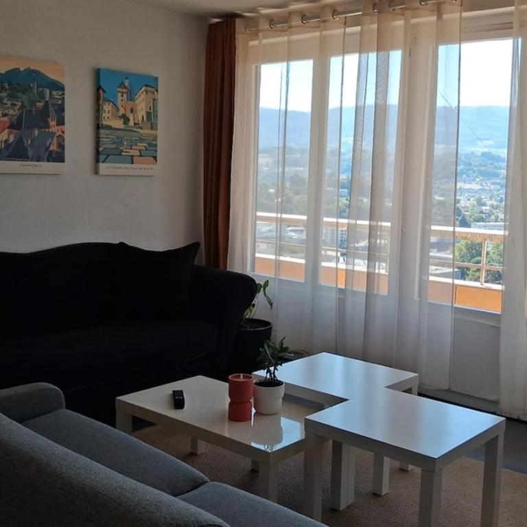 Panoramic 2BR Apartment Center Free Parking Balcony - Apartamento de 3 dormitorios - 2