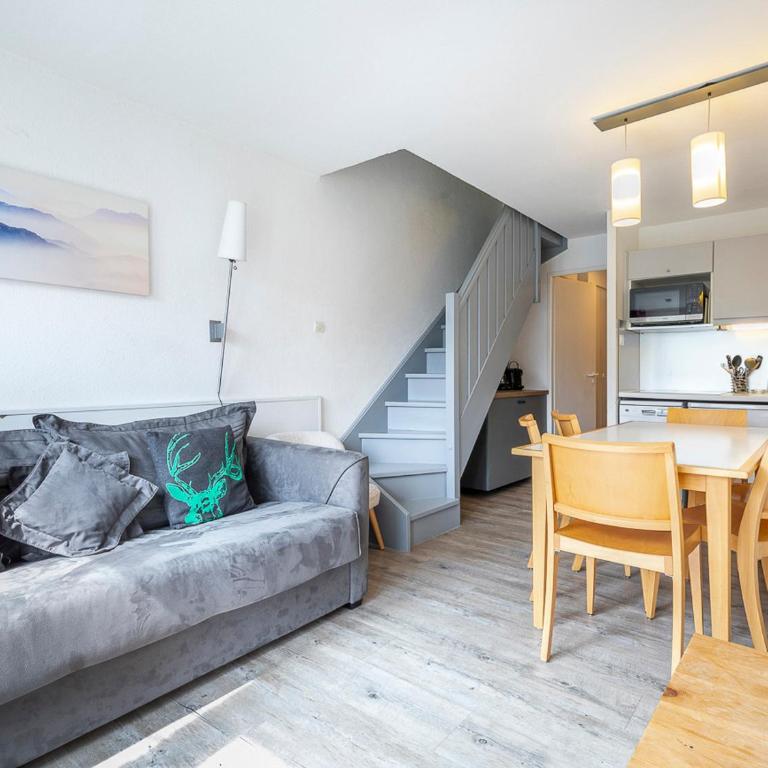 Charmant duplex lumineux avec balcon et vue montagne, connexion Internet - Appartement 1 Chambre - 16