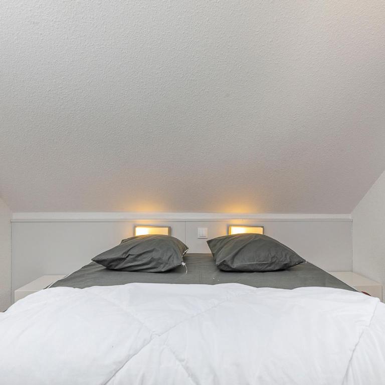 Charmant duplex lumineux avec balcon et vue montagne, connexion Internet - Appartement 1 Chambre - 17