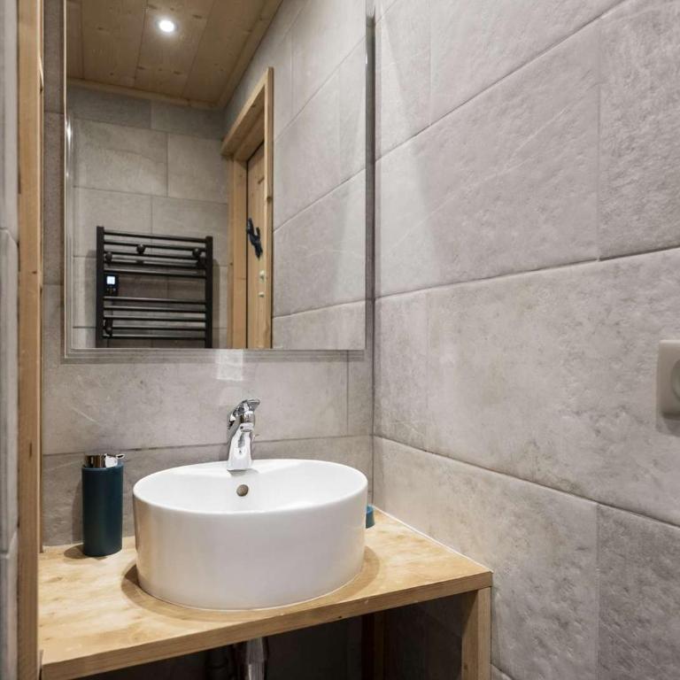 Appartement cosy 4 pers. 30m² rénové, ski aux pieds, équipements modernes, proche commerces et commodités - FR-1-545-15 - Appartement (4 Adultes) - 16