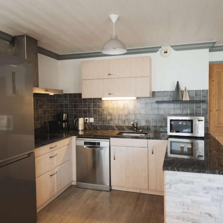 "Superbe Appartement 8/10 pers, 105m², Centre Station, Accès Direct Pistes" - Appartement 4 Chambres - 9