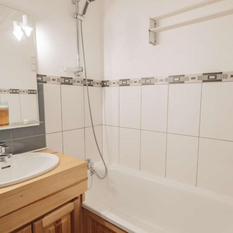 Appartement cosy 4 pers, départ ski aux pieds - FR-1-545-50 - Apartment - 18