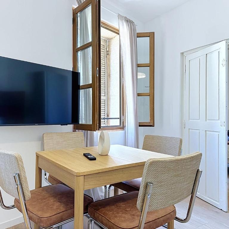 2BR - Historic Neighborhood - AC - Renovated - Appartement 2 Chambres - 4