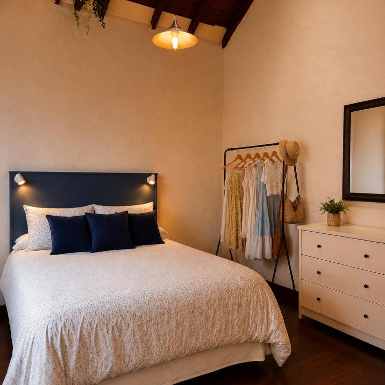 Coliving Tenerife - Villa La Laguna - Standard Double Room with Shared Bathroom - 3