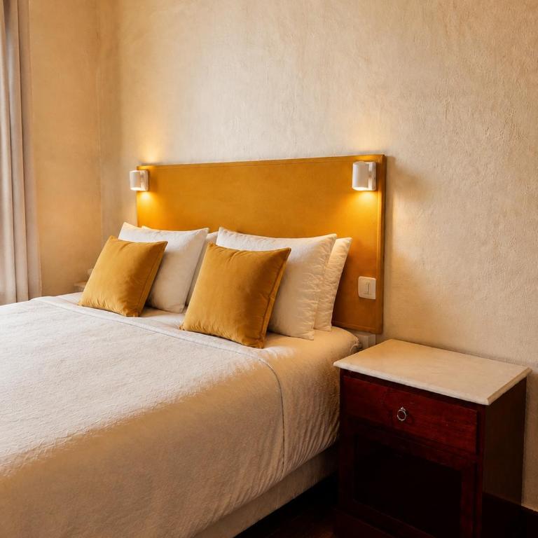 Coliving Tenerife - Villa La Laguna - Standard Double Room with Shared Bathroom - 4