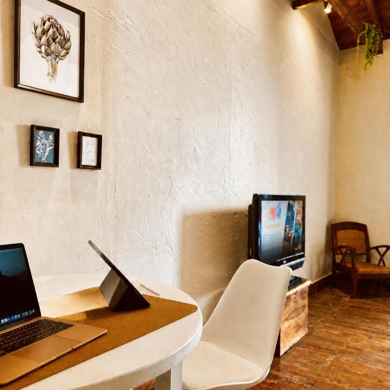 Coliving Tenerife - Villa La Laguna - Standard Double Room with Shared Bathroom - 7