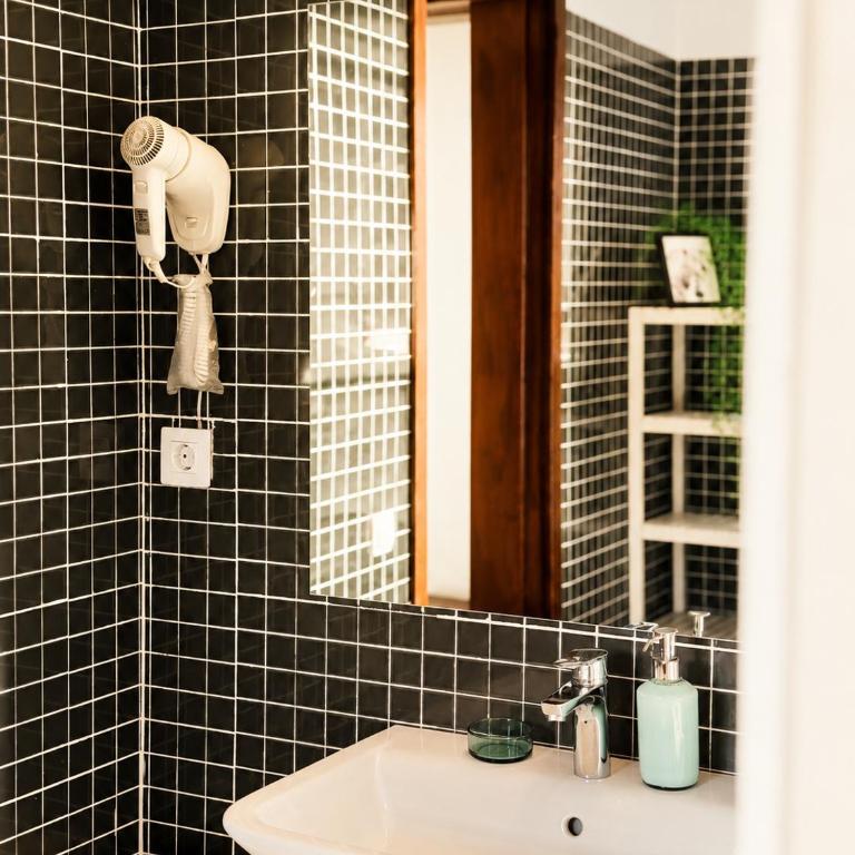 Coliving Tenerife - Villa La Laguna - Standard Single Room with Shared Bathroom - 7