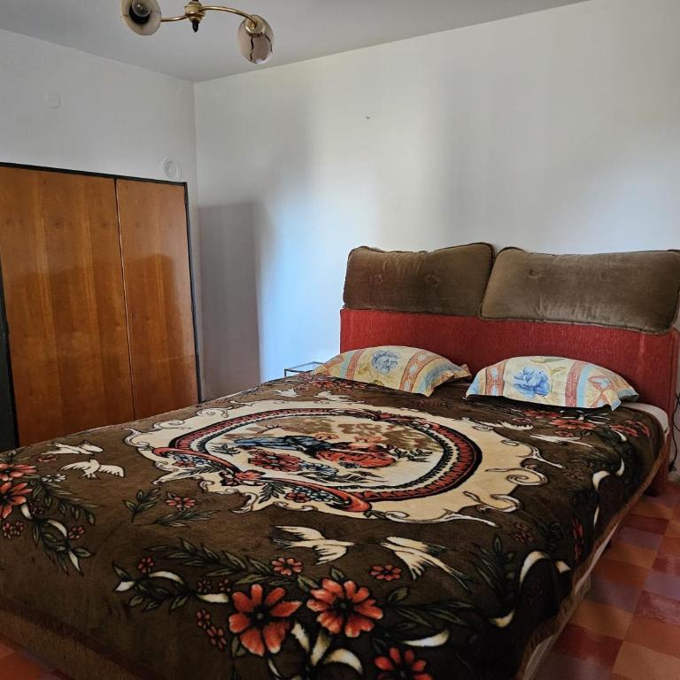 Guesthouse Zvezdara - Dvokrevetna Soba sa Bračnim Krevetom - 3