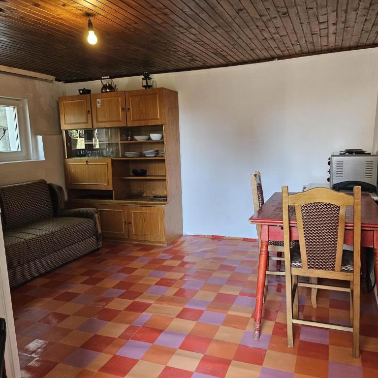 Guesthouse Zvezdara - Dvokrevetna Soba sa Bračnim Krevetom - 8