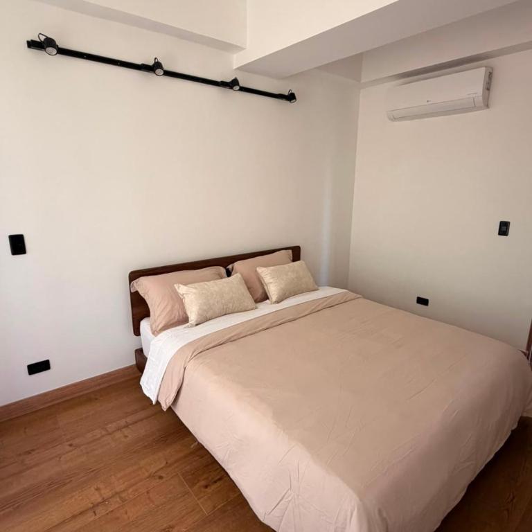 Altitud Medellín View Living - Deluxe Double Room with Balcony - 20