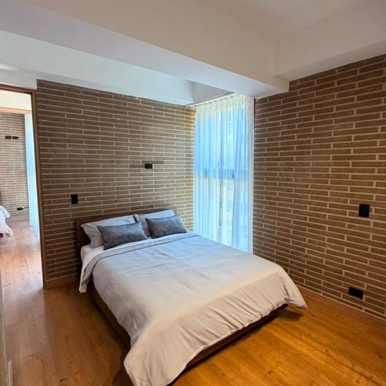 Altitud Medellín View Living - Deluxe Double Room with Balcony - 21