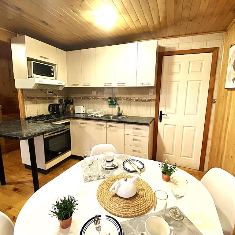 Flor de Lis Inn Cabañas de 2D 2B - Two-Bedroom Apartment - 19