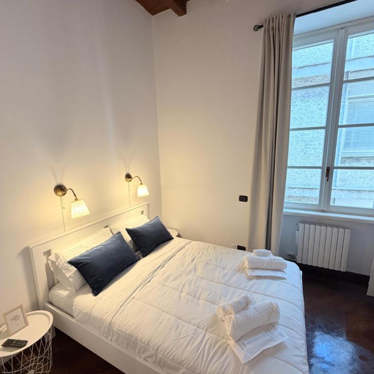 Luxury Gem in Como Center - Walk to Lake & Trains - Two-Bedroom Apartment - 25
