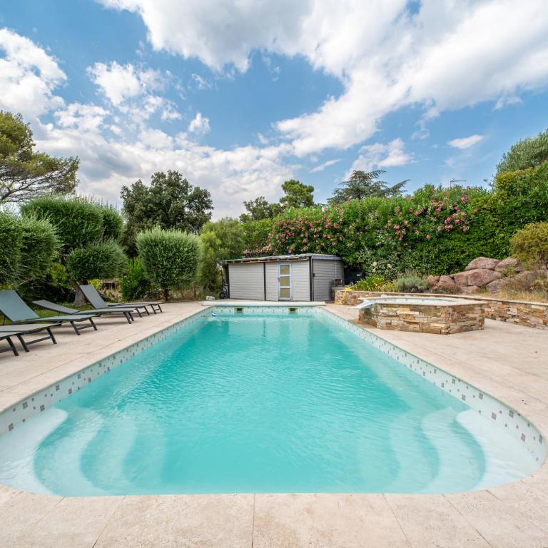 Villa méditerranéenne avec piscine et jardin - Villa - 34