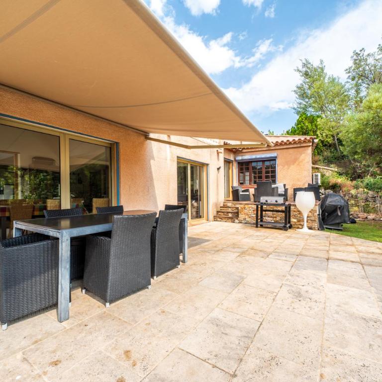 Villa méditerranéenne avec piscine et jardin - Villa - 29
