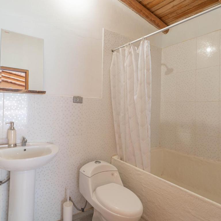 Bright Studio with Views and Top Wifi - One-Bedroom Apartment - 5