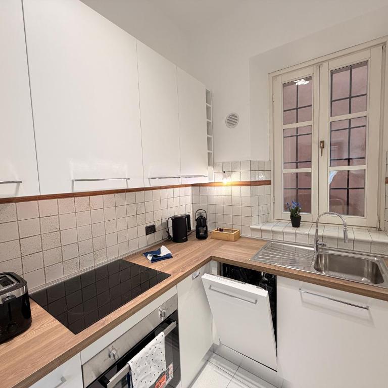 Luxury Gem in Como Center - Walk to Lake & Trains - Two-Bedroom Apartment - 3