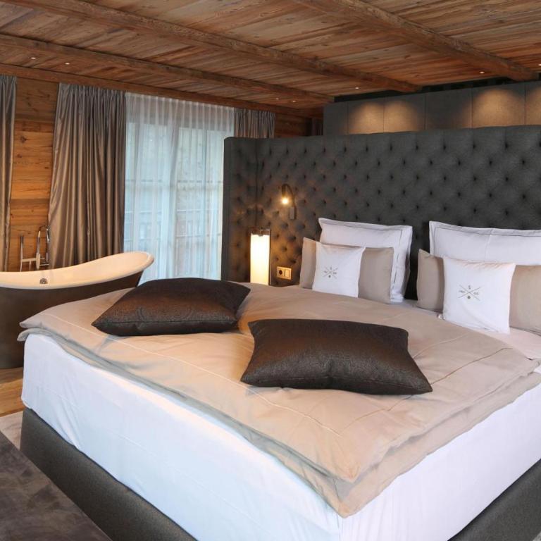 Beautiful family Apartt - Chalet with a view - Four-Bedroom House - 2