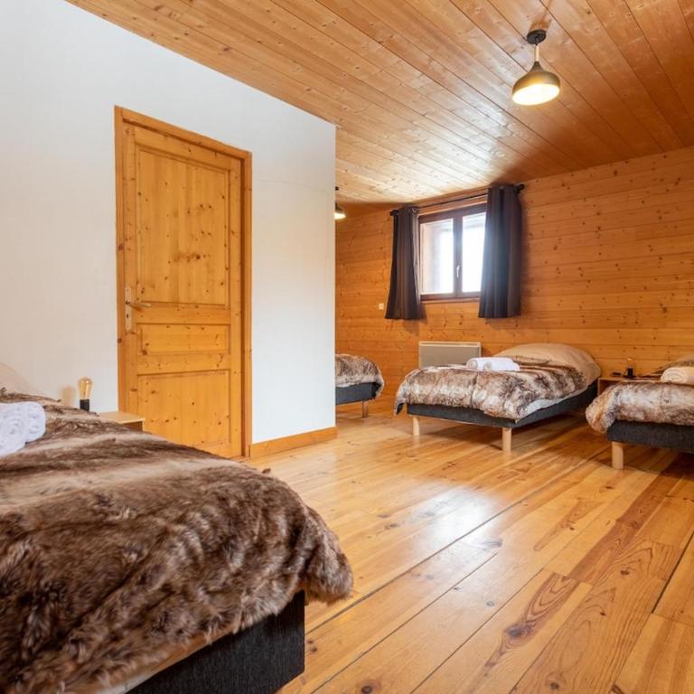 Beautiful family Apartt - Chalet with a view - Four-Bedroom House - 4