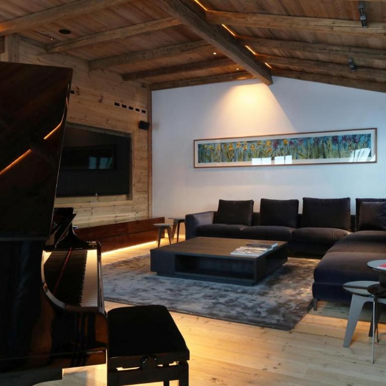 Beautiful family Apartt - Chalet with a view - Four-Bedroom House - 5