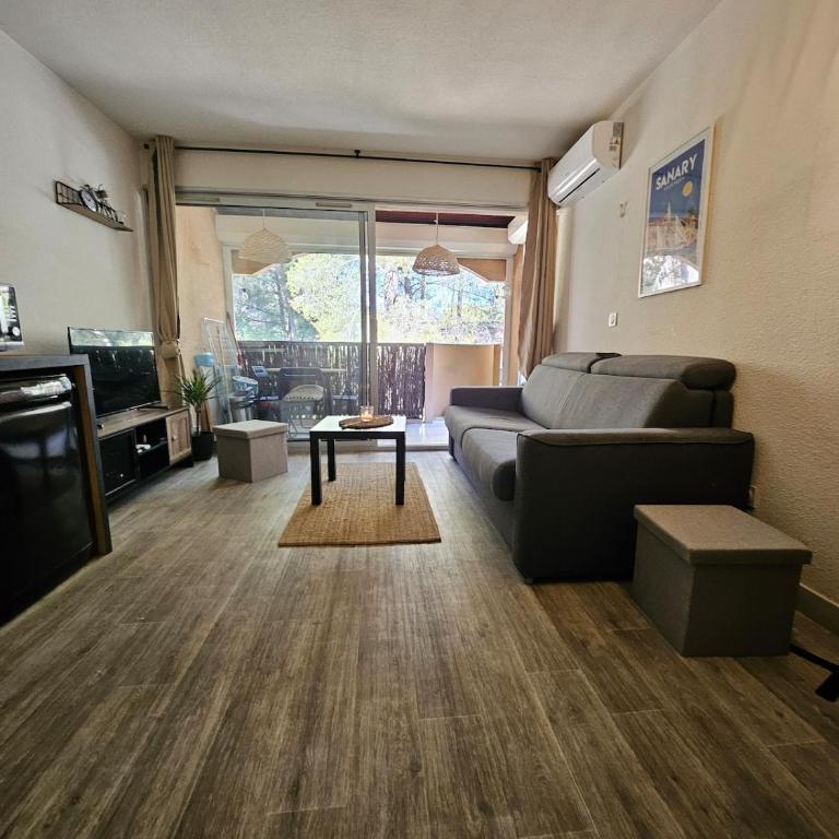 Studio avec piscine et place de parking prive - Studio - 27