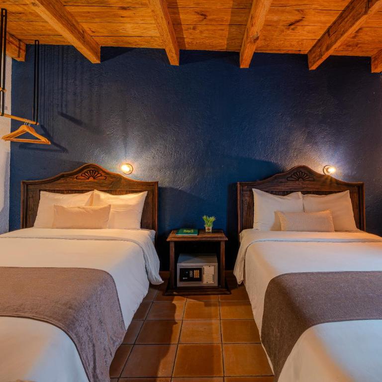 Docecuartos Hotel - Deluxe Vierbettzimmer - 2
