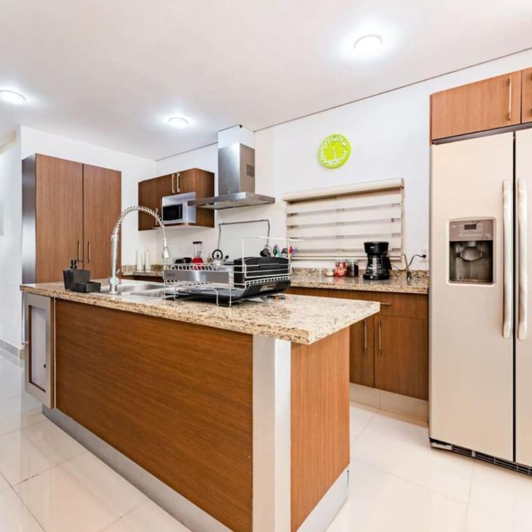 2 Condos in La Roma Parking, Perfect for Groups - Apartment - 22