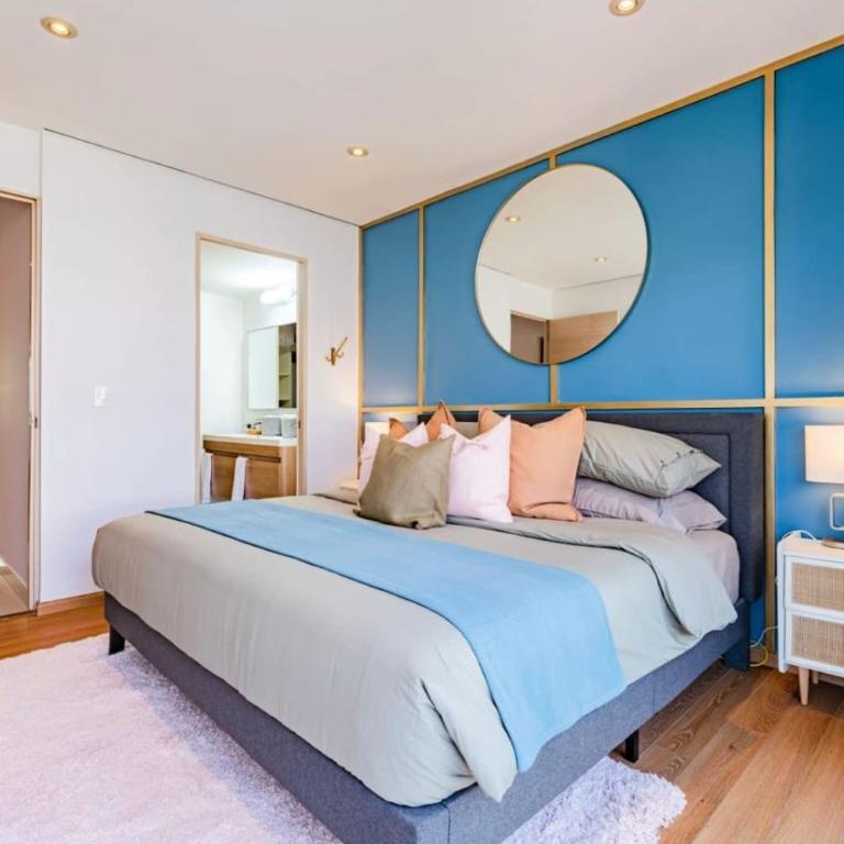 Modern Group Condo Private Balcony and Parking - Apartment - 25