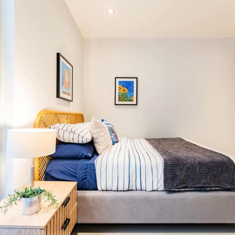 Modern Group Condo Private Balcony and Parking - Apartment - 31
