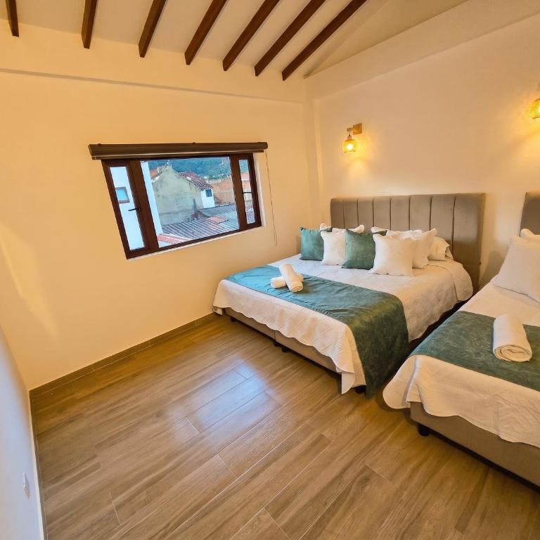 Hotel Los Olivos - Two-Bedroom Deluxe Apartment with Balcony - 9