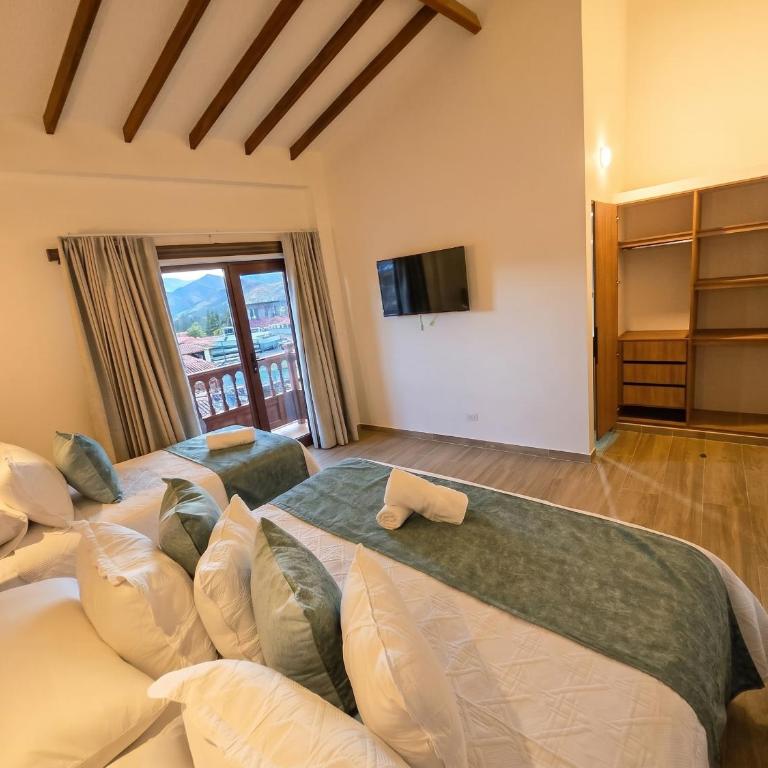 Hotel Los Olivos - Two-Bedroom Deluxe Apartment with Balcony - 2