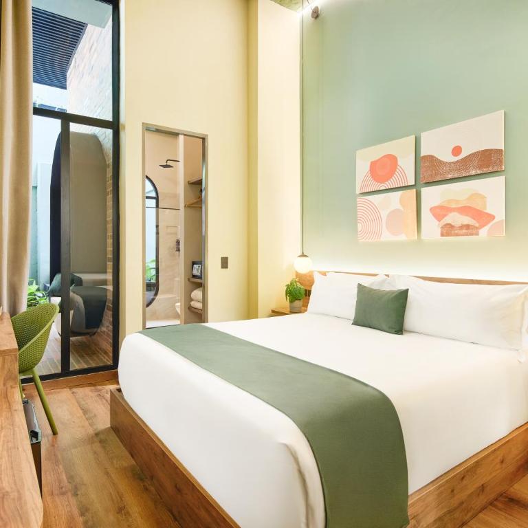 Urbit Garden Hotel - King Room with Spa Bath - 2