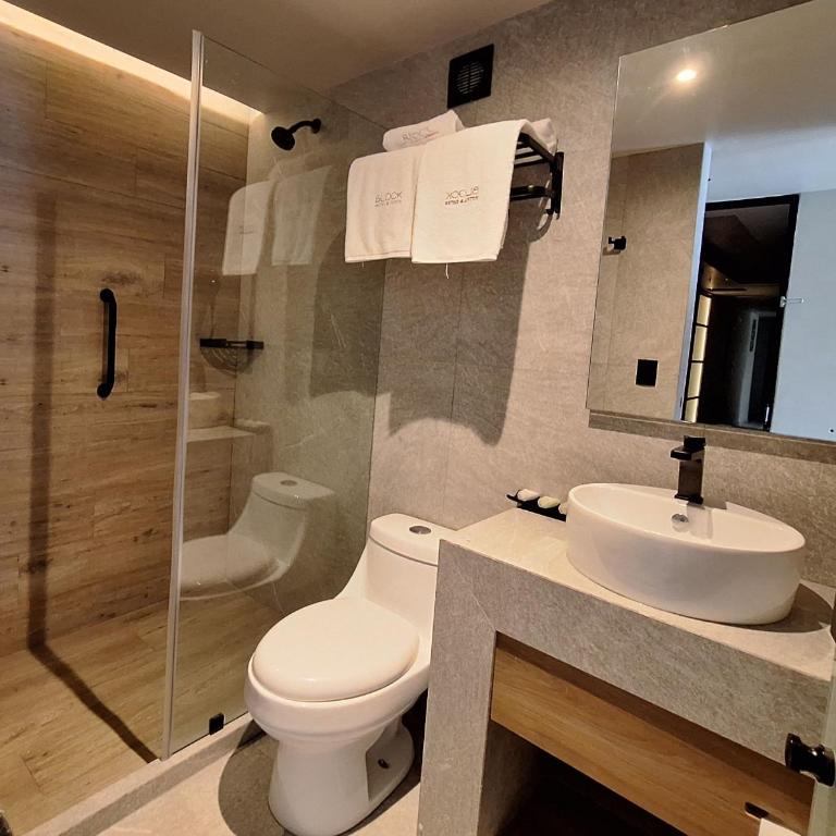 Hotel Block Suites - Superior King Suite - 2