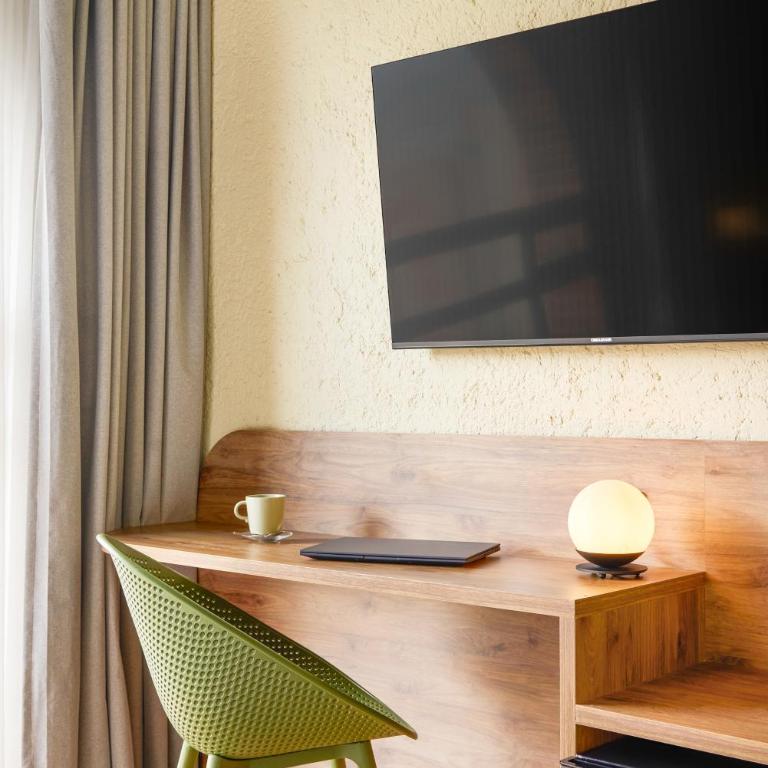 Urbit Garden Hotel - Superior King Room - 5