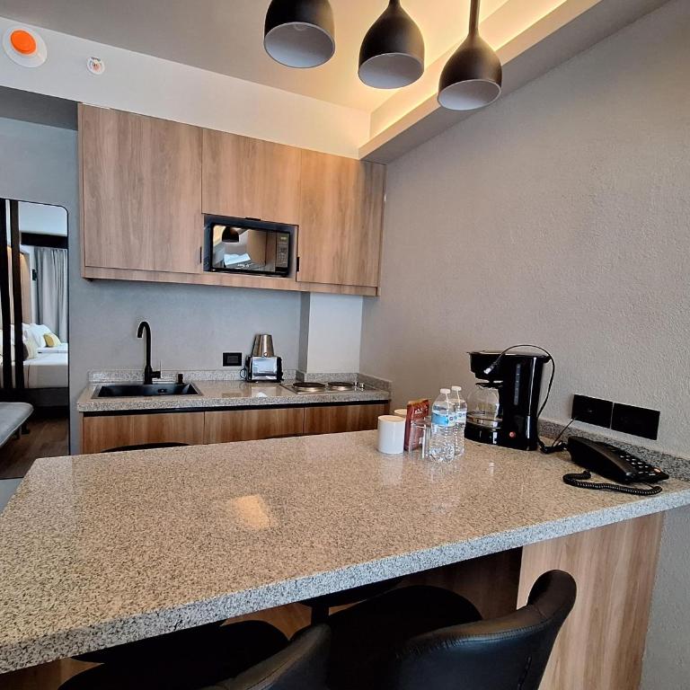 Hotel Block Suites - Superior Suite - 5